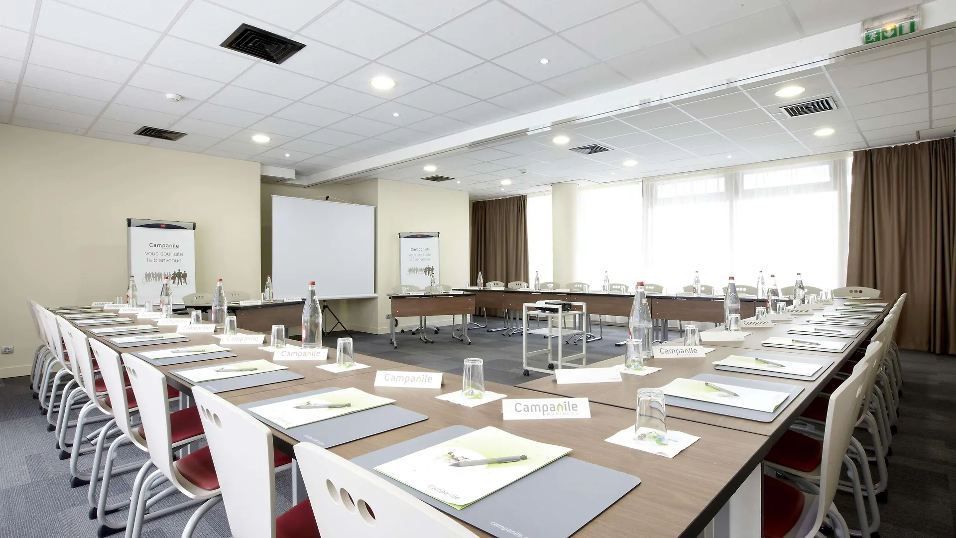 Campanile Prime 19 - La 3* Paris
