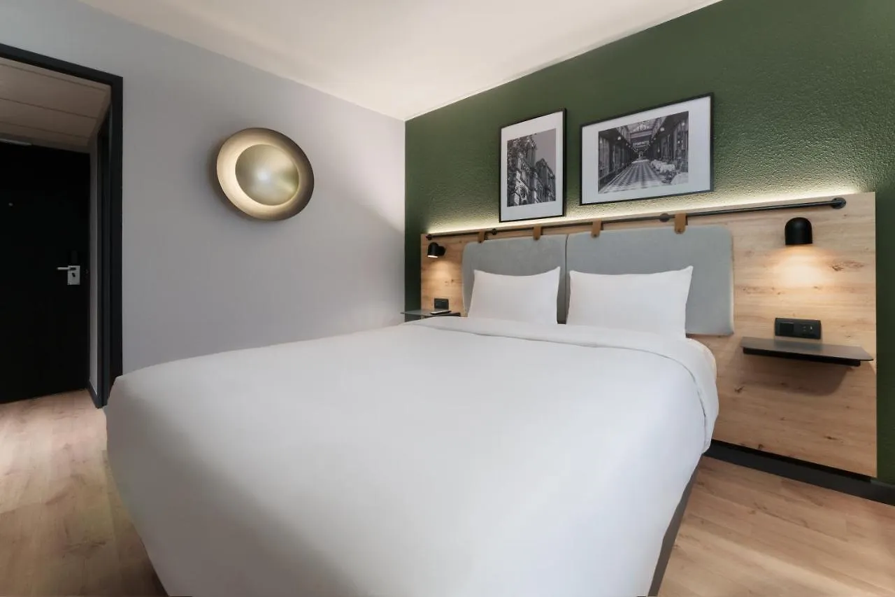 Hotel Campanile Prime 19 - La