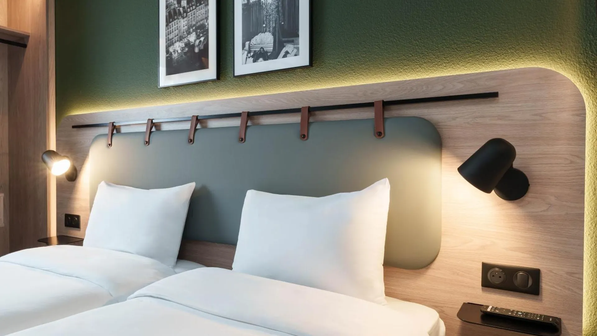 Campanile Prime 19 - La 3* Paris
