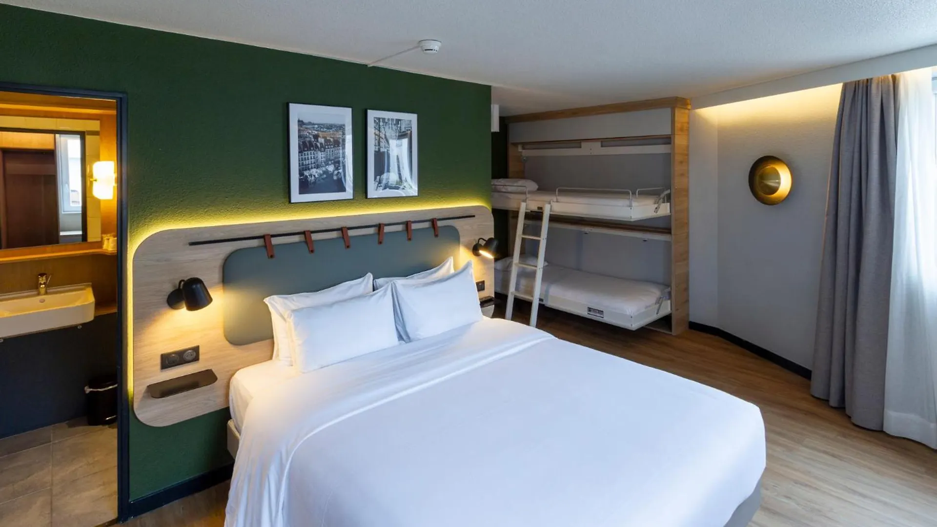 Campanile Prime 19 - La Hotel Paris