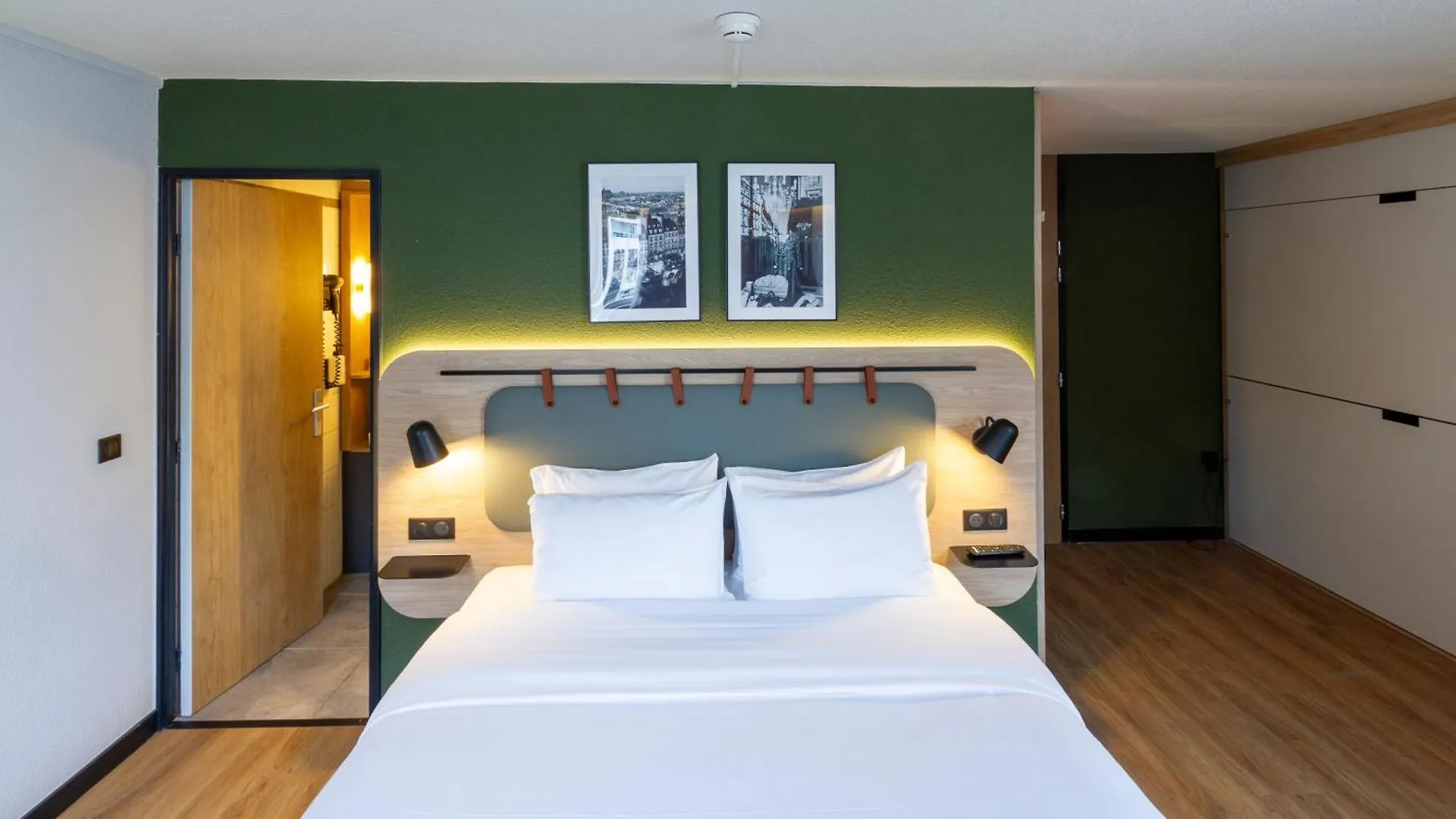 Campanile Prime 19 - La Hotel 3*
